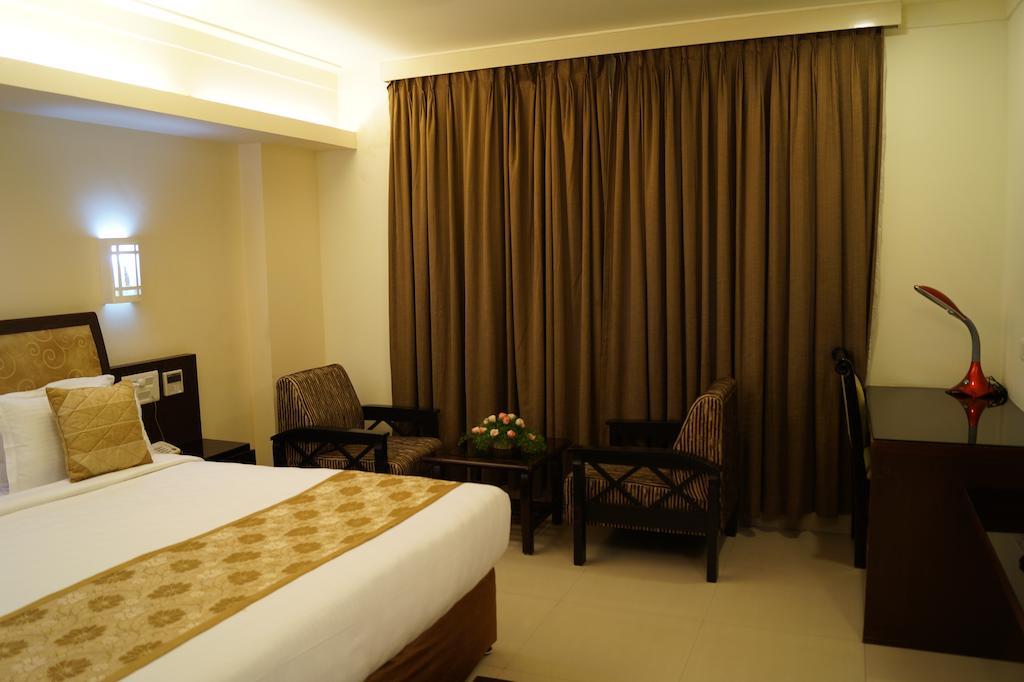 Hotel Budhil Park Visakhapatnam Habitación foto