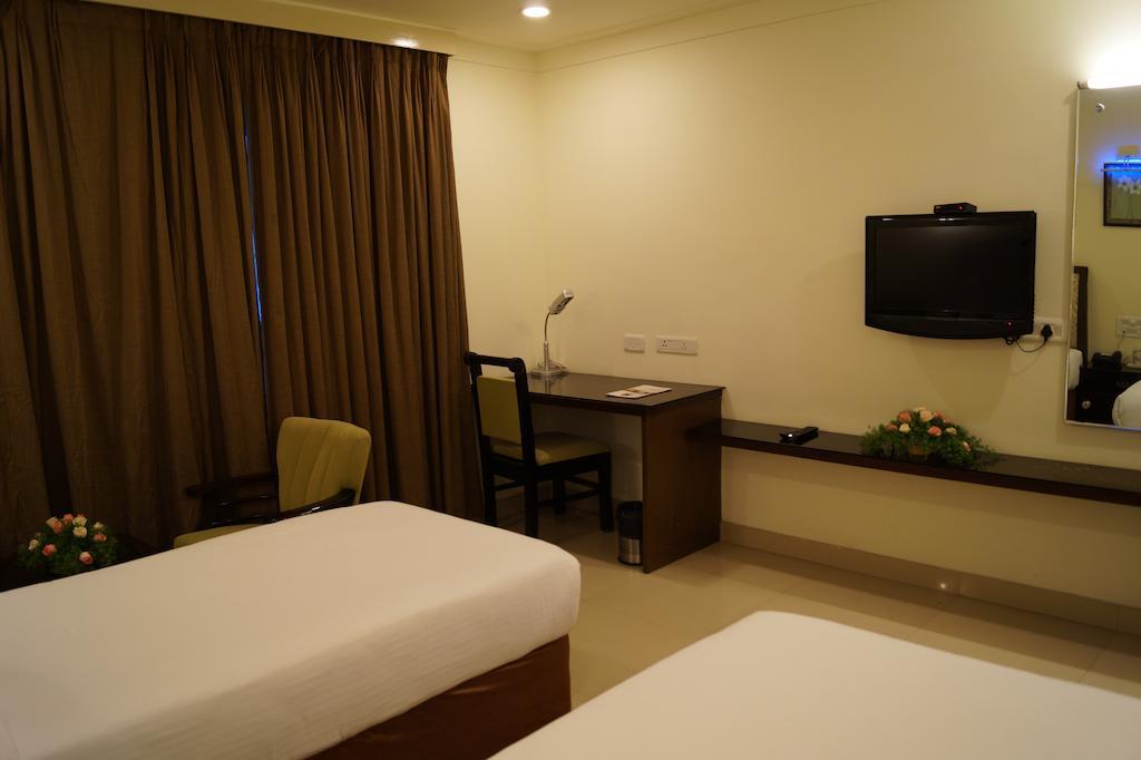 Hotel Budhil Park Visakhapatnam Exterior foto