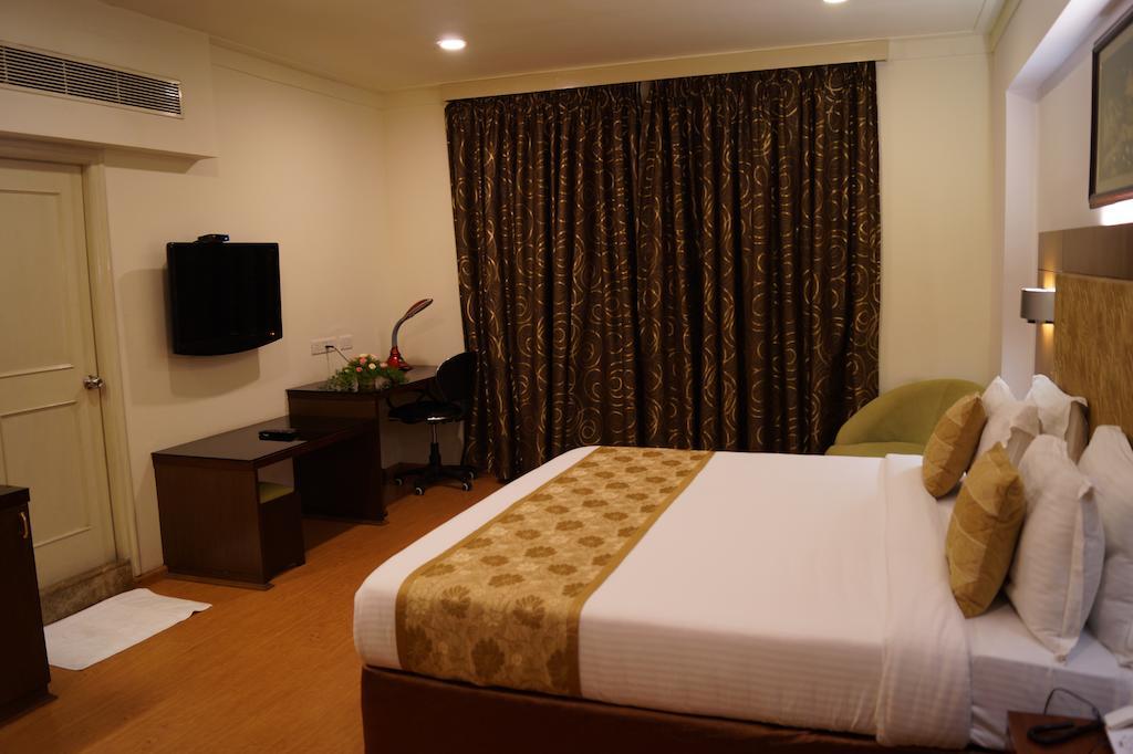 Hotel Budhil Park Visakhapatnam Exterior foto